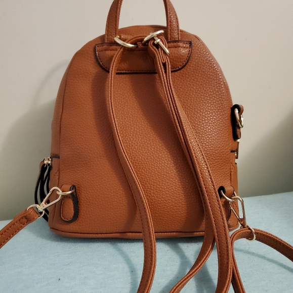 Small backpack/purse 🤍 - Picture 2 of 3